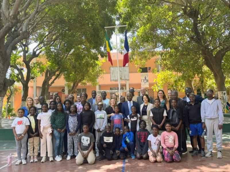 Éducation bilingue : le Ministre Guirassy salue le modèle hybride de l'École franco-sénégalaise de Dial Diop