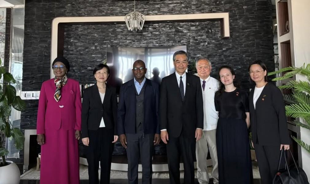 Coopération internationale : le Ministre de l'Éducation nationale reçoit une délégation de la GX Foundation de Hong Kong